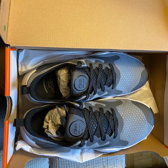 GREY NIKE UNISEX - BRAND NEWS - - Picture 2 of 6